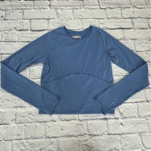 We The Free People Blue Long-Sleeve Crop athletic Athliesure Top M